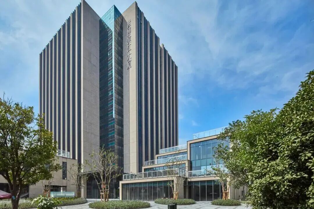 项目快讯 | 东洲评估助力上海地产集团完成全国首批商业不动产REITs项目